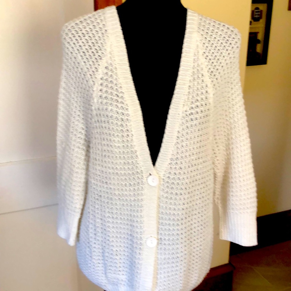 Takeout white cardigan size S Ptp 22”